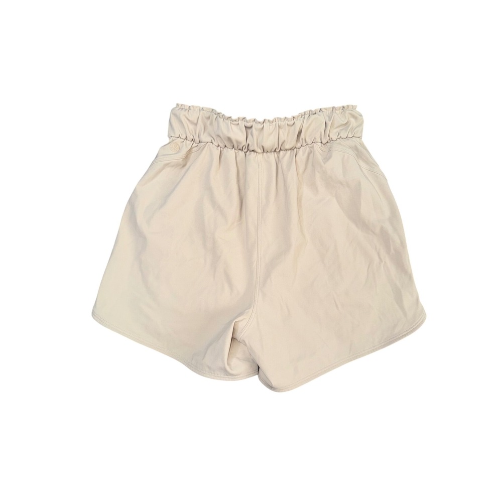 Lululemon Cinchable High Rise Shorts Womens 0 Tan Excellent High Rise Paperbag - Picture 2 of 4